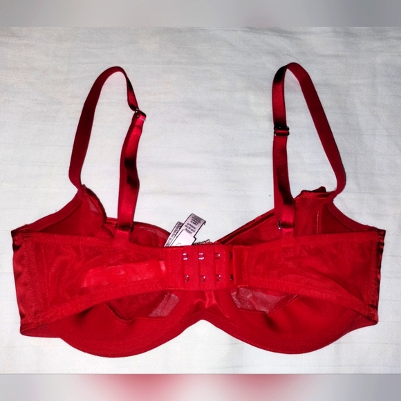 Like-New Victoria's Secret Dream Angels Bra in Red with Big Rhinestone Bow 34 DD - Picture 4 of 5